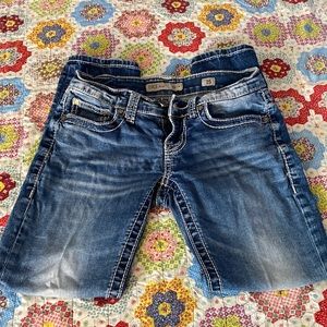 BKE Stella Denim Capris, size 25, distressed blue denim, low rise